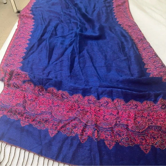 ❌Sold❌ Thick scarf pink and blue veil hijab - Picture 4 of 6